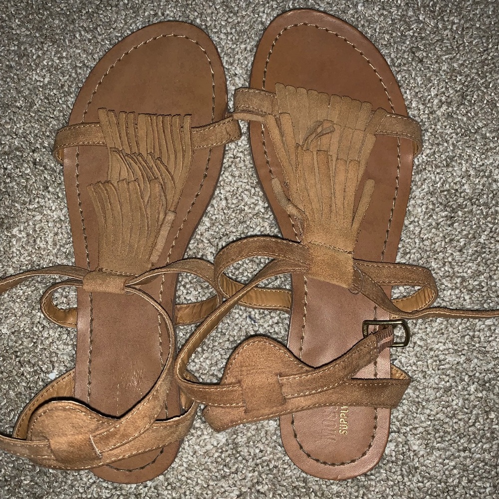 Fringe sandals